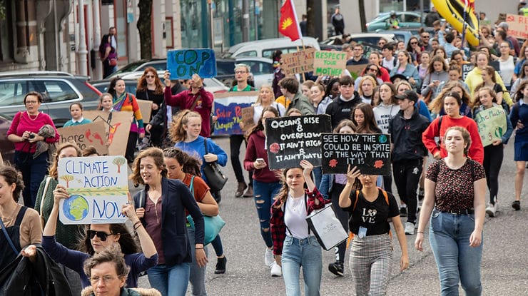 Klimaschutz ist kein Verbrechen - Autodeutschland zeigt sein wahres Gesicht